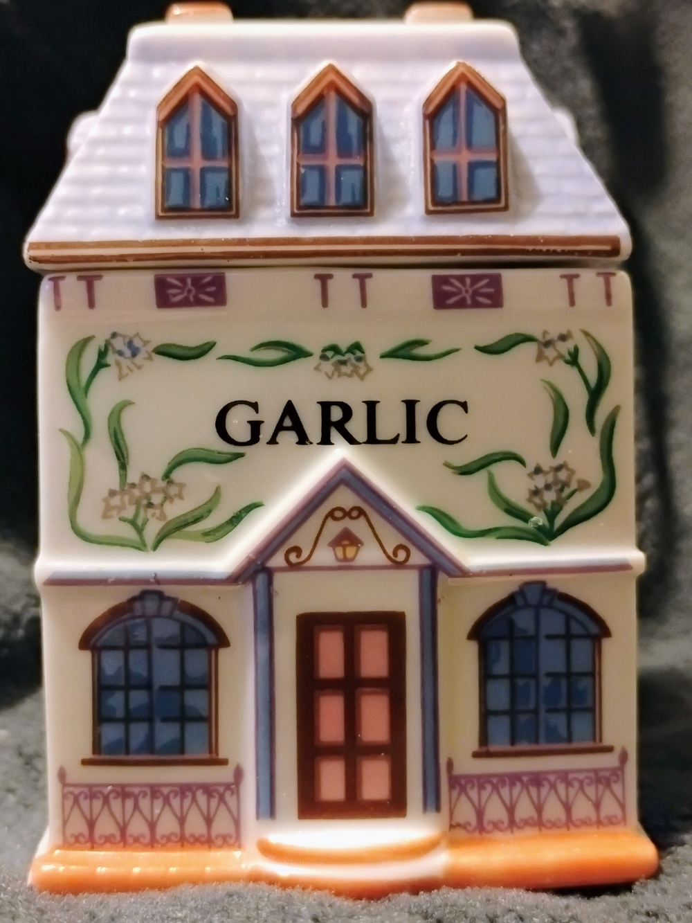 Mint 1989 Lenox Spice Village Garlic Spice Jar | Original Porcelain House & Lid
